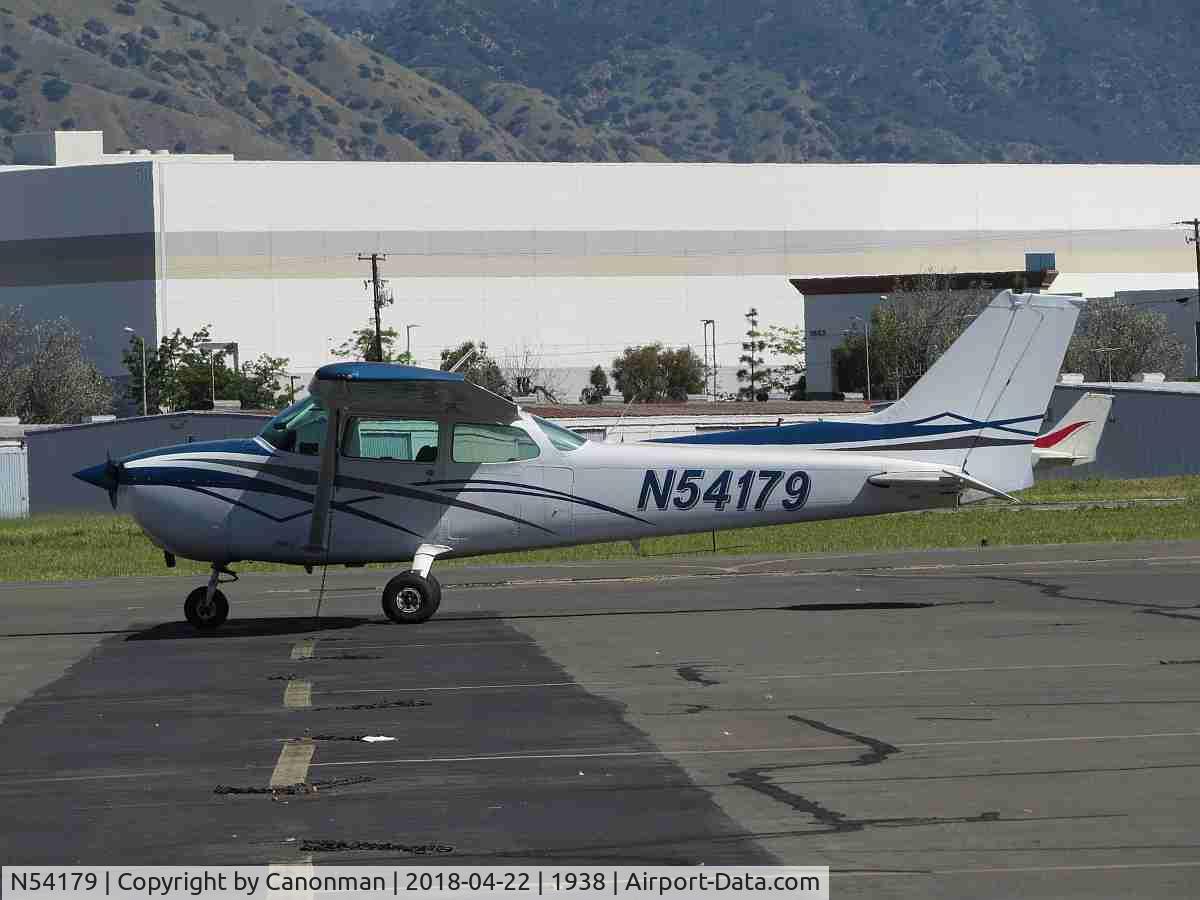 N54179, 1981 Cessna 172P C/N 17274907, Parked