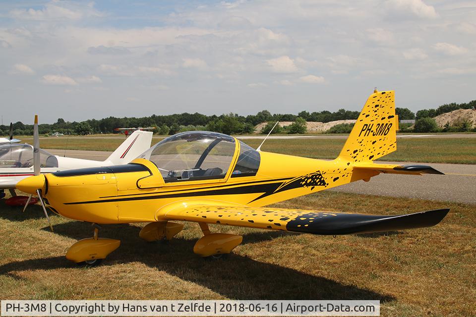 PH-3M8, 2000 Evektor EV-97 Model 2000 C/N 2000-0804, Aanwezig op de CCA Seppe.
