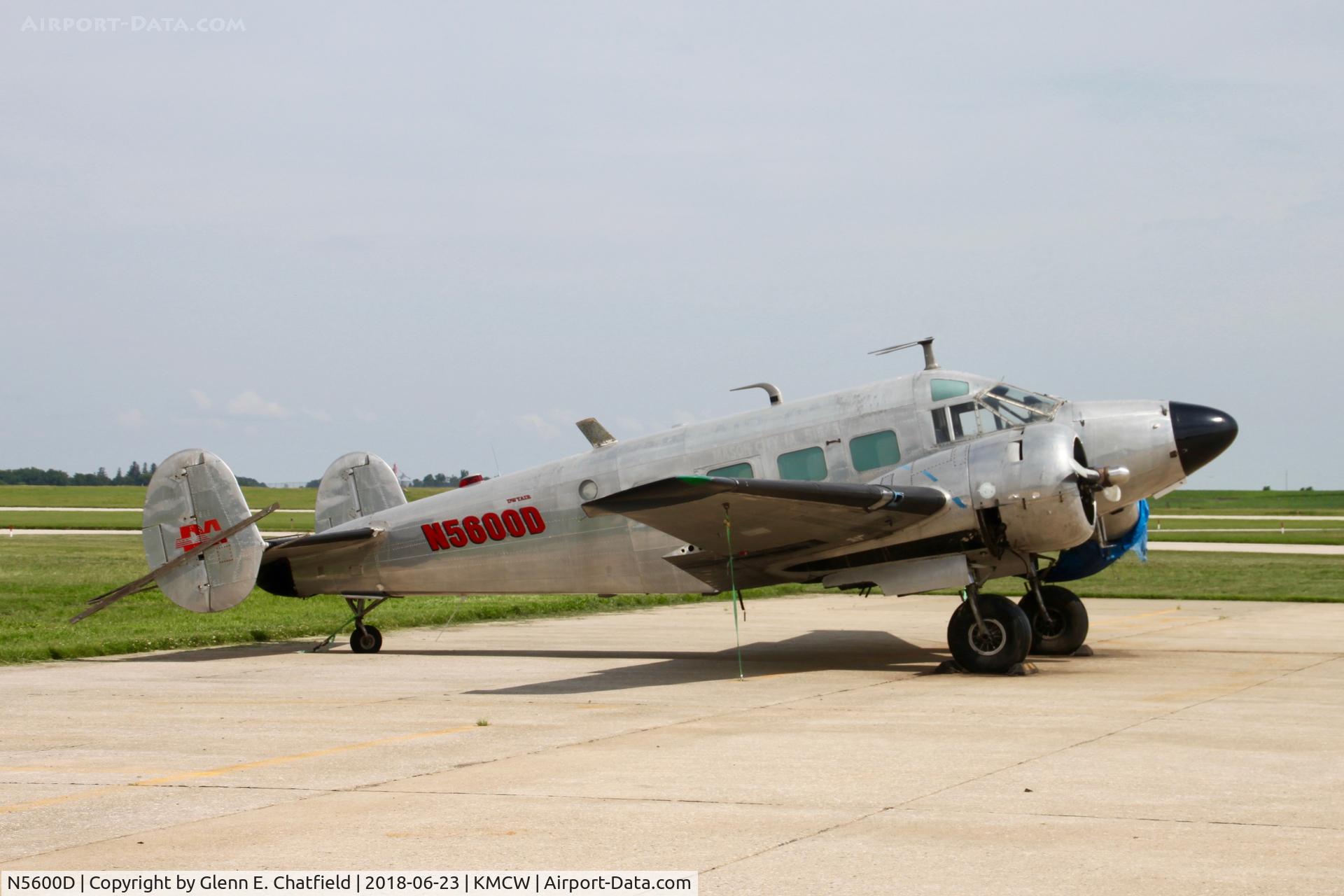 N5600D, 1957 Beech E18S C/N BA-296, Awaiting restoration