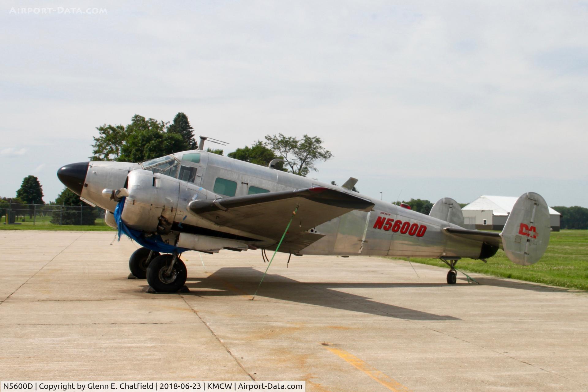 N5600D, 1957 Beech E18S C/N BA-296, Awaiting restoration