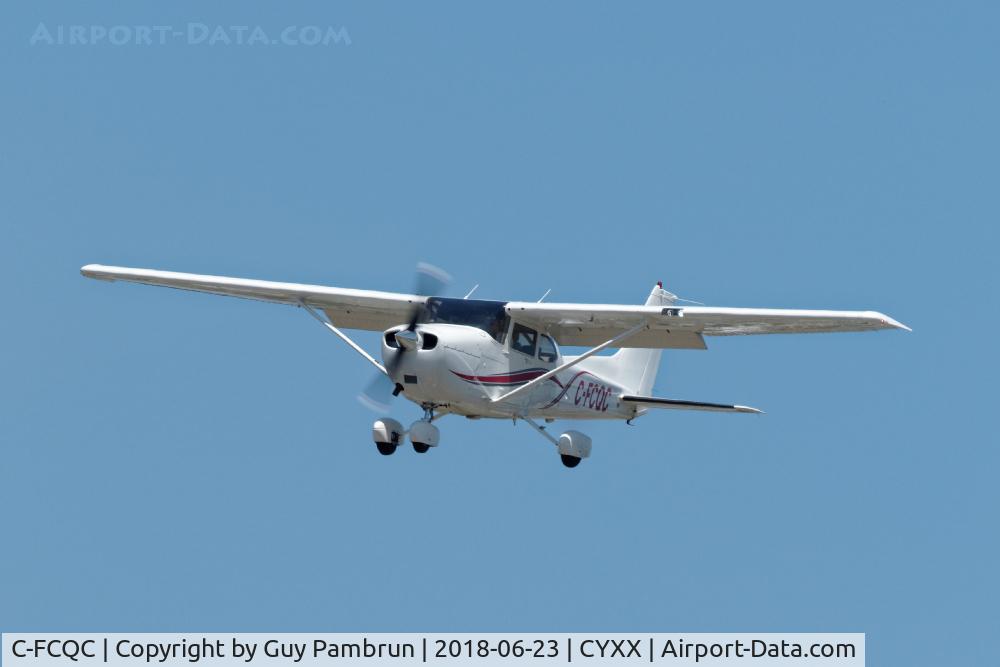 C-FCQC, 2002 Cessna 172S Skyhawk SP C/N 172S9270, Landing