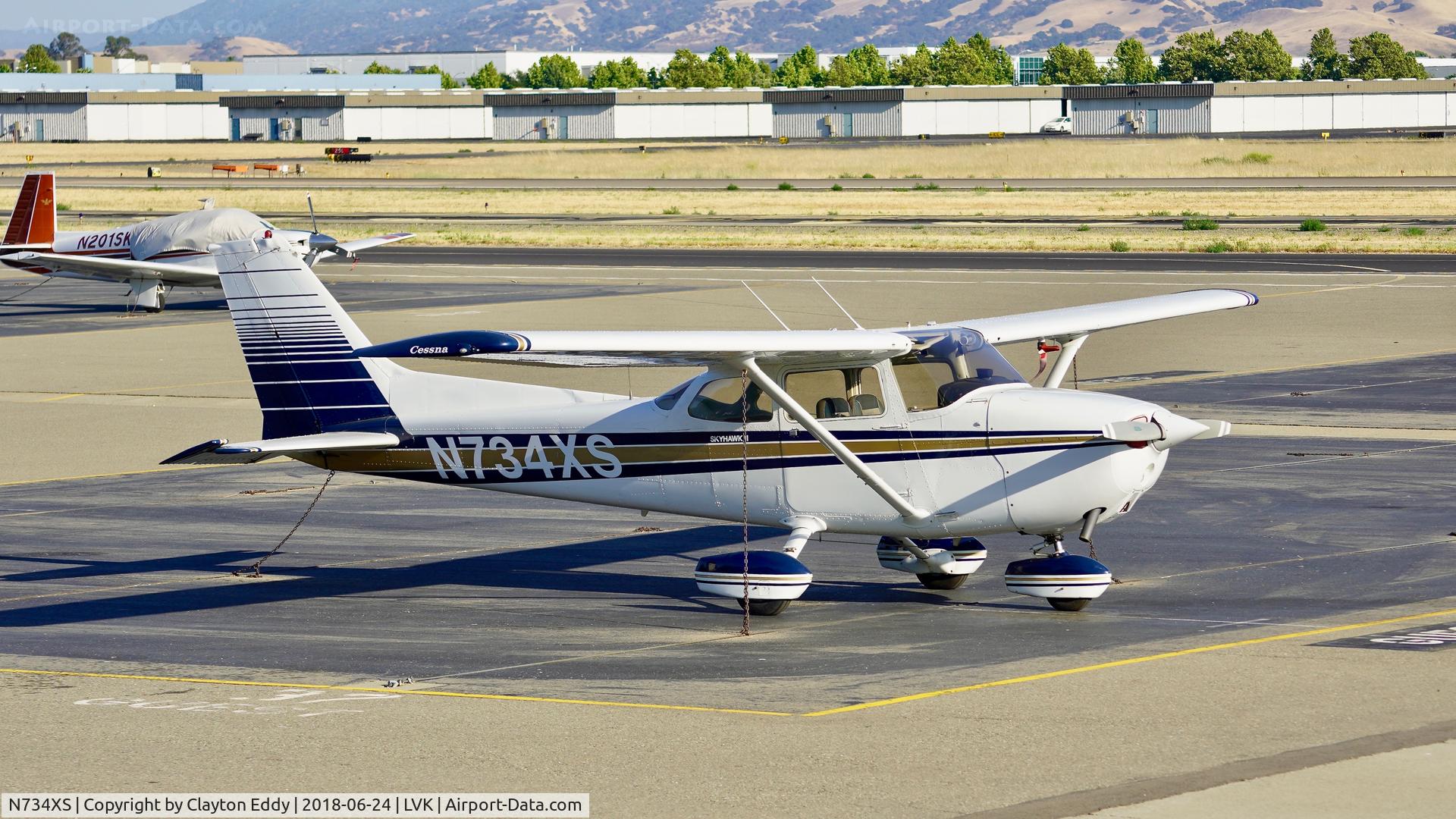N734XS, 1977 Cessna 172N C/N 17269202, Livermore Airport California 2018.