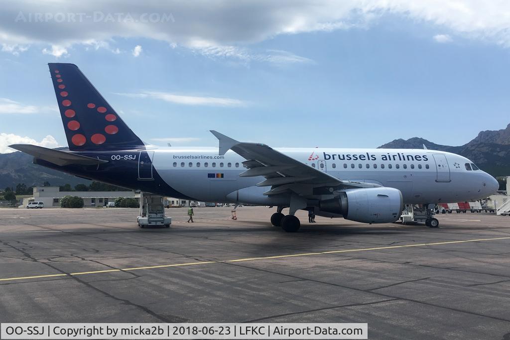 OO-SSJ, 2002 Airbus A319-111 C/N 1759, Parked