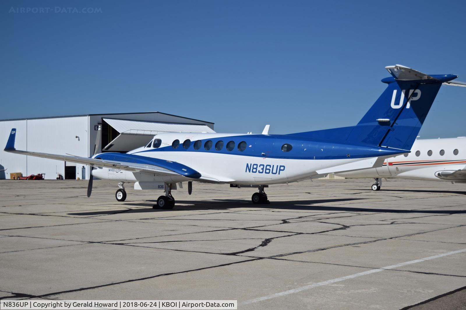 N836UP, 2014 Beech B350i Super King Air C/N FL-966, Parked on south GA ramp.