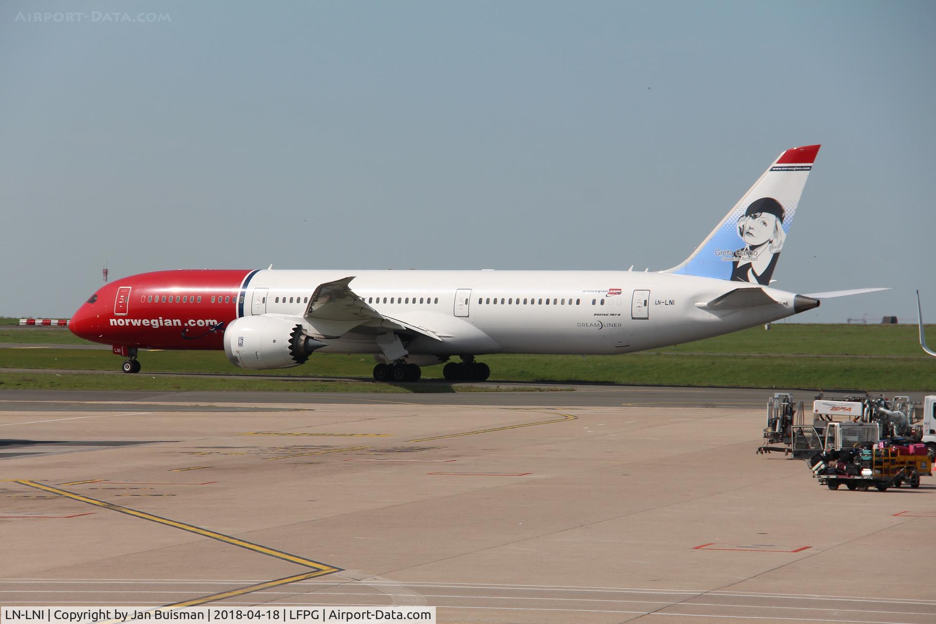 LN-LNI, 2016 Boeing 787-9 Dreamliner C/N 37307, Norwegian