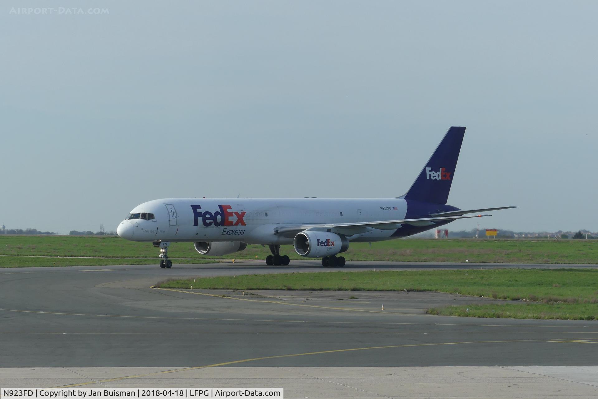 N923FD, 1992 Boeing 757-204 C/N 26266, Fedex
