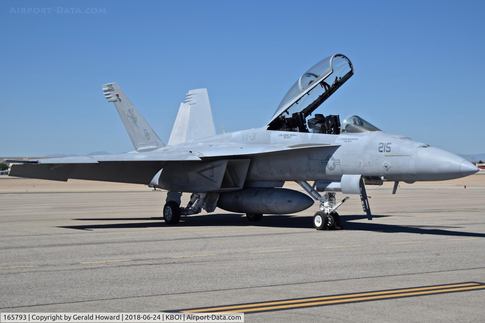 165793, Boeing F/A-18F Super Hornet C/N 1520/F019, Parked on the north GA ramp. VX-31 