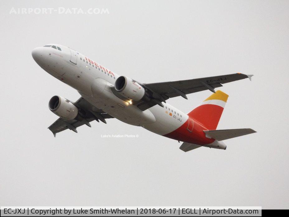 EC-JXJ, 2006 Airbus A319-111 C/N 2889, Departing London Heathrow.