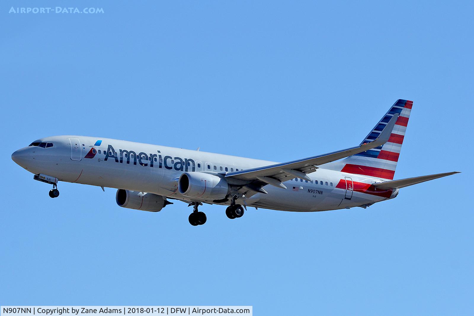 N907NN, 2013 Boeing 737-823 C/N 31158, Arriving at DFW Airport