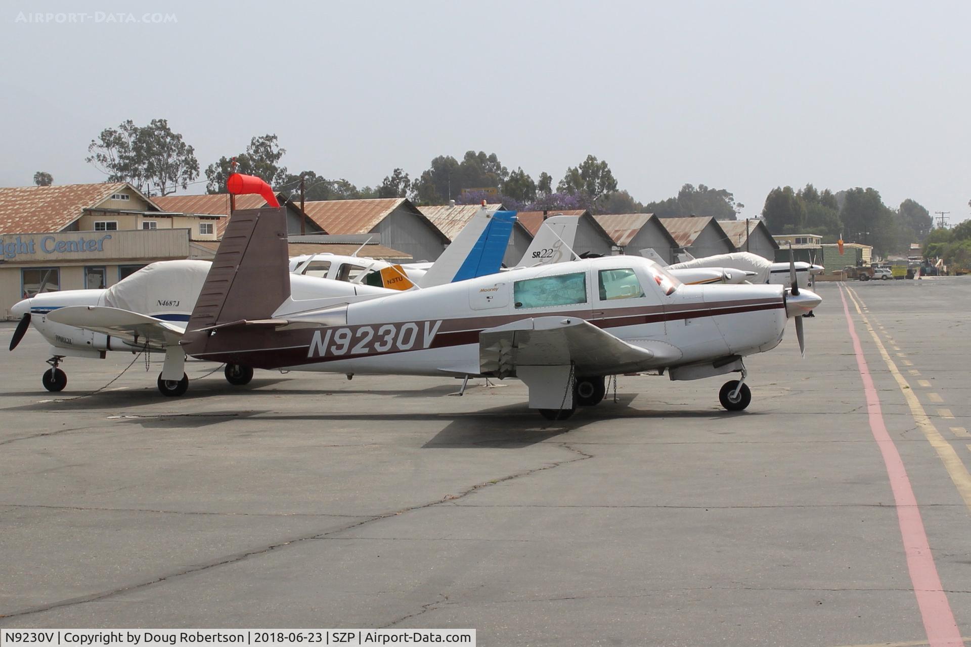 N9230V, 1969 Mooney M20F Executive C/N 690062, 1969 MOONEY M20F EXECUTIVE, Lycoming IO-360-A1A 200 Hp, on transient ramp