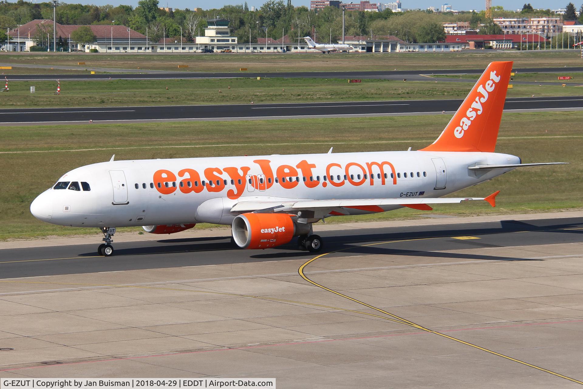 G-EZUT, 2012 Airbus A320-214 C/N 5113, Easyjet