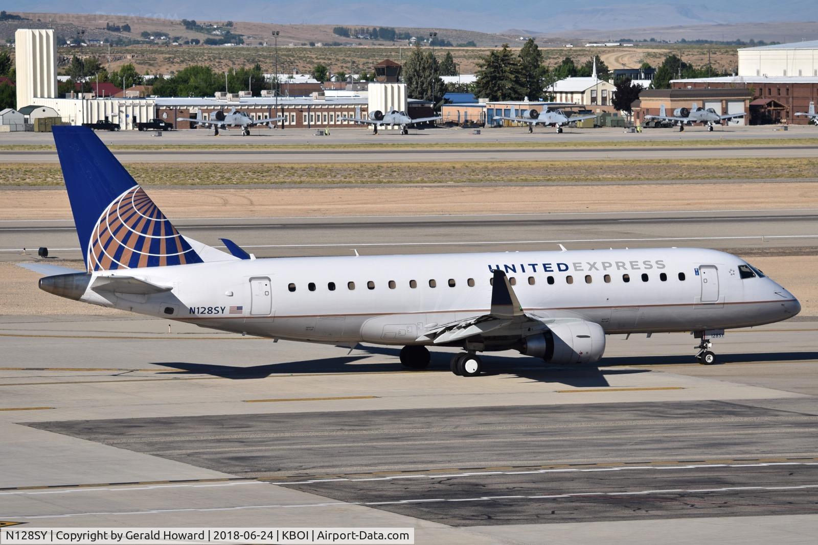 N128SY, 2014 Embraer 175LR (ERJ-170-200LR) C/N 17000445, Taxiing on Alpha.