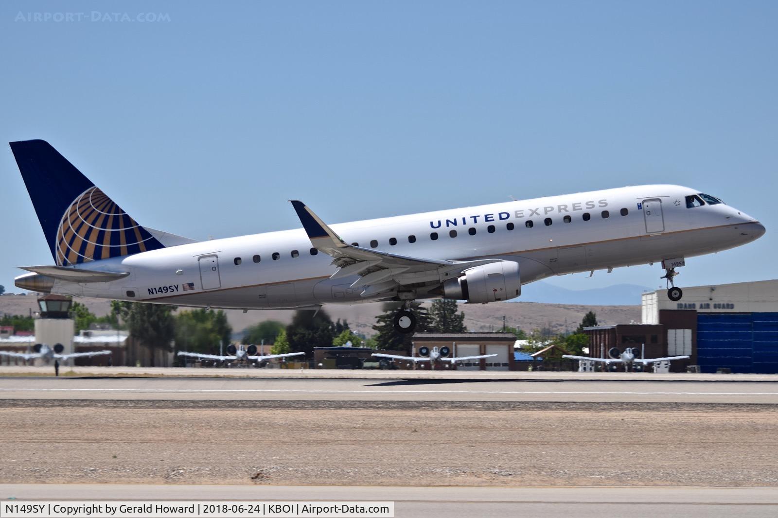 N149SY, 2015 Embraer 175LR (ERJ-170-200LR) C/N 17000495, Take off from RWY 28R.