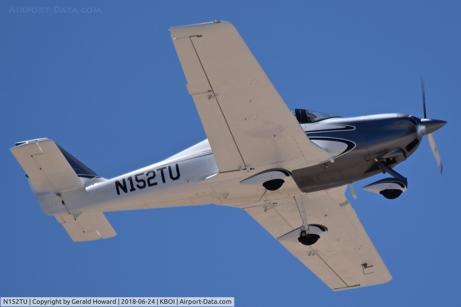 N152TU, 2016 Tecnam Astore C/N 052, Climb out from RWY 28R.