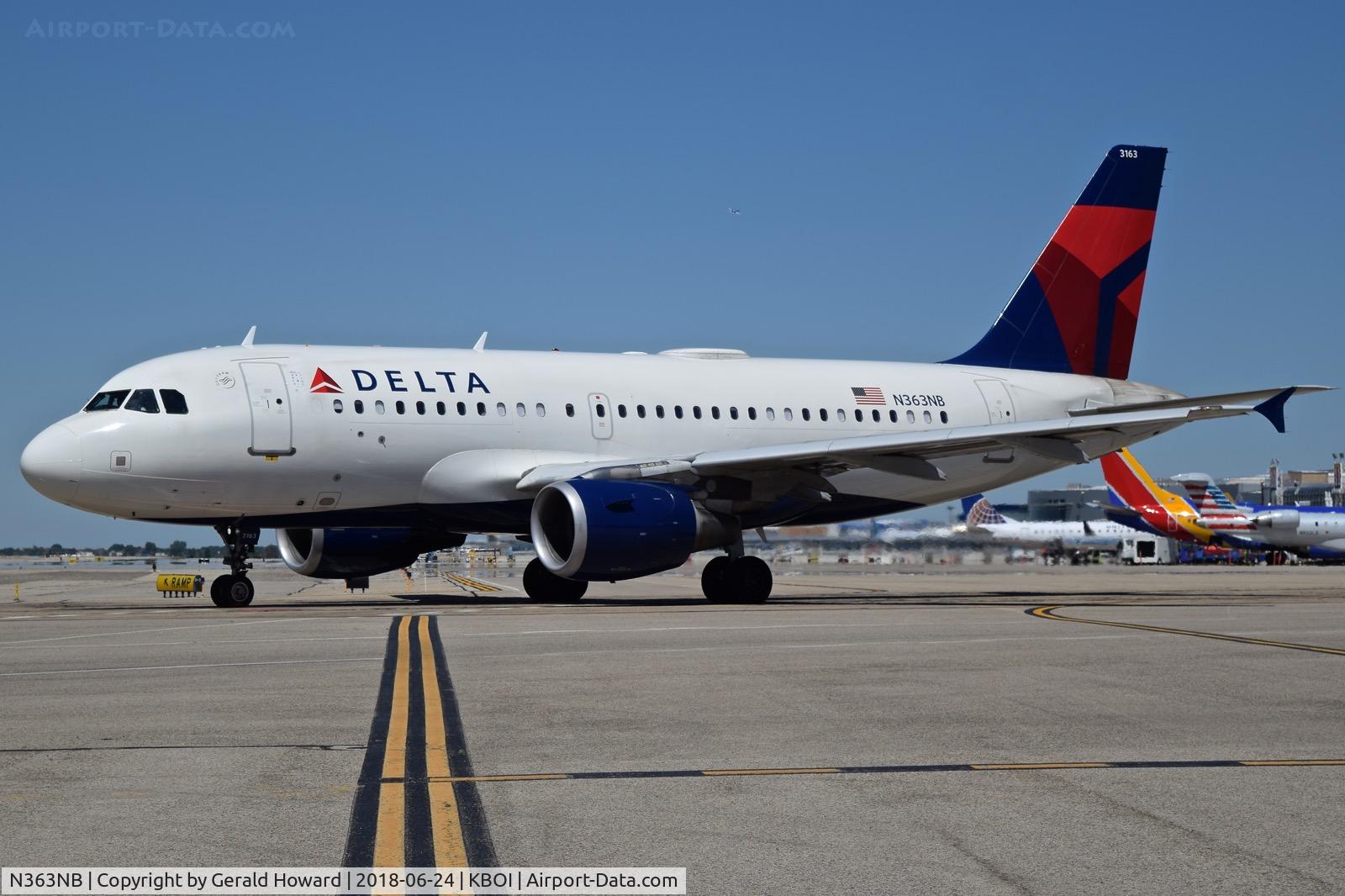 N363NB, 2003 Airbus A319-114 C/N 1990, Taxiing out from the ramp.
