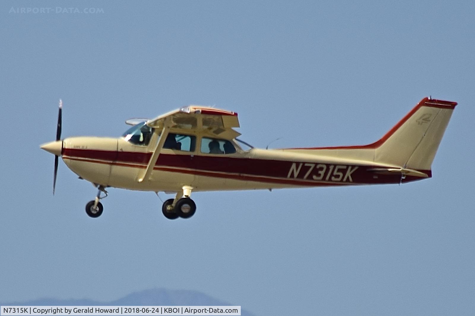 N7315K, 1976 Cessna R172K Hawk XP C/N R1722053, Take off from RWY 10L.