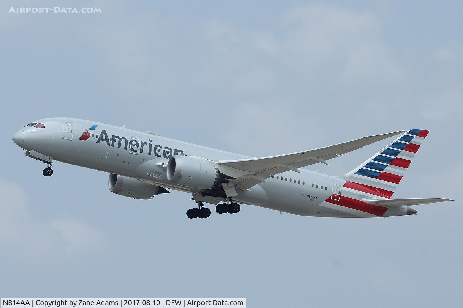 N814AA, 2016 Boeing 787-8 Dreamliner C/N 40632, At DFW Airport