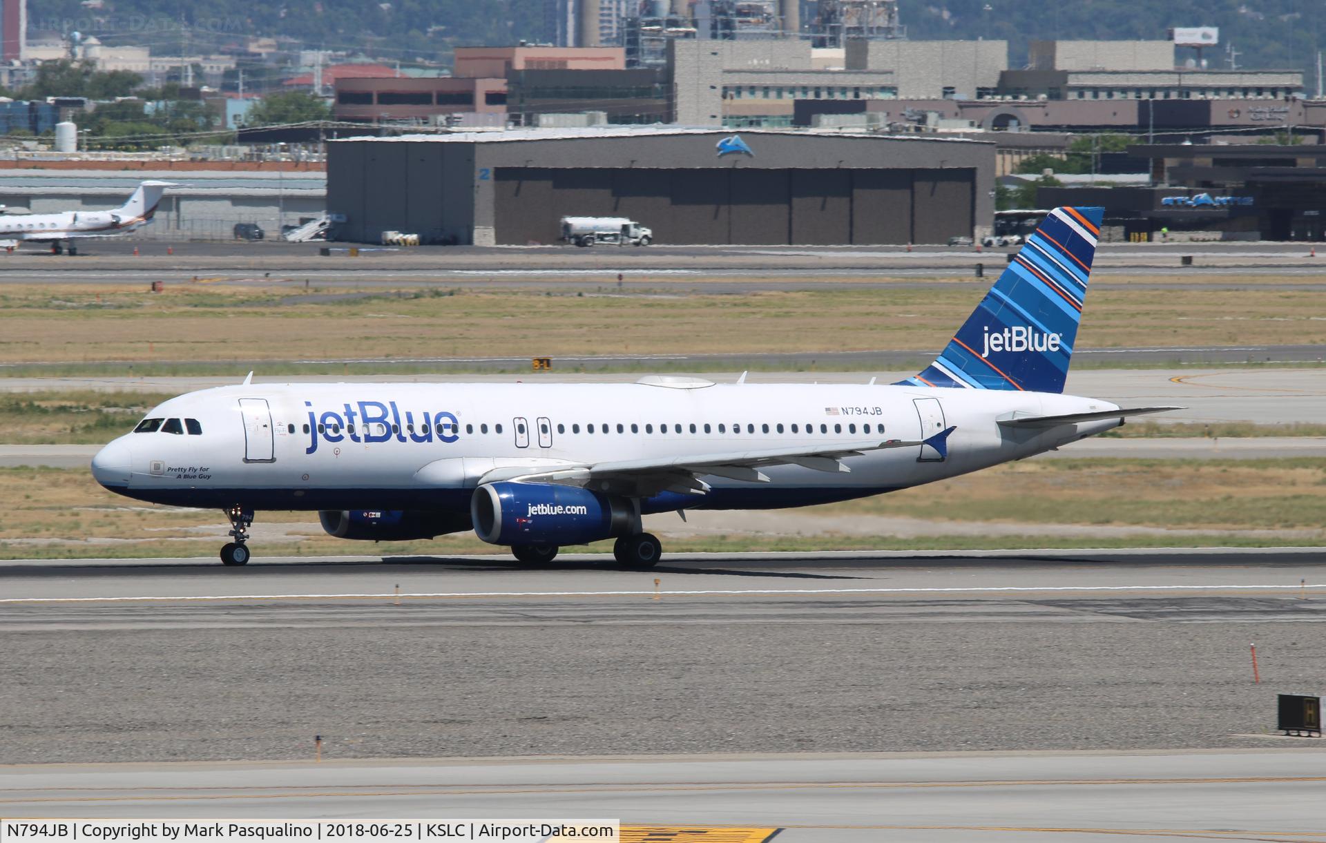 N794JB, 2011 Airbus A320-232 C/N 4904, Airbus A320