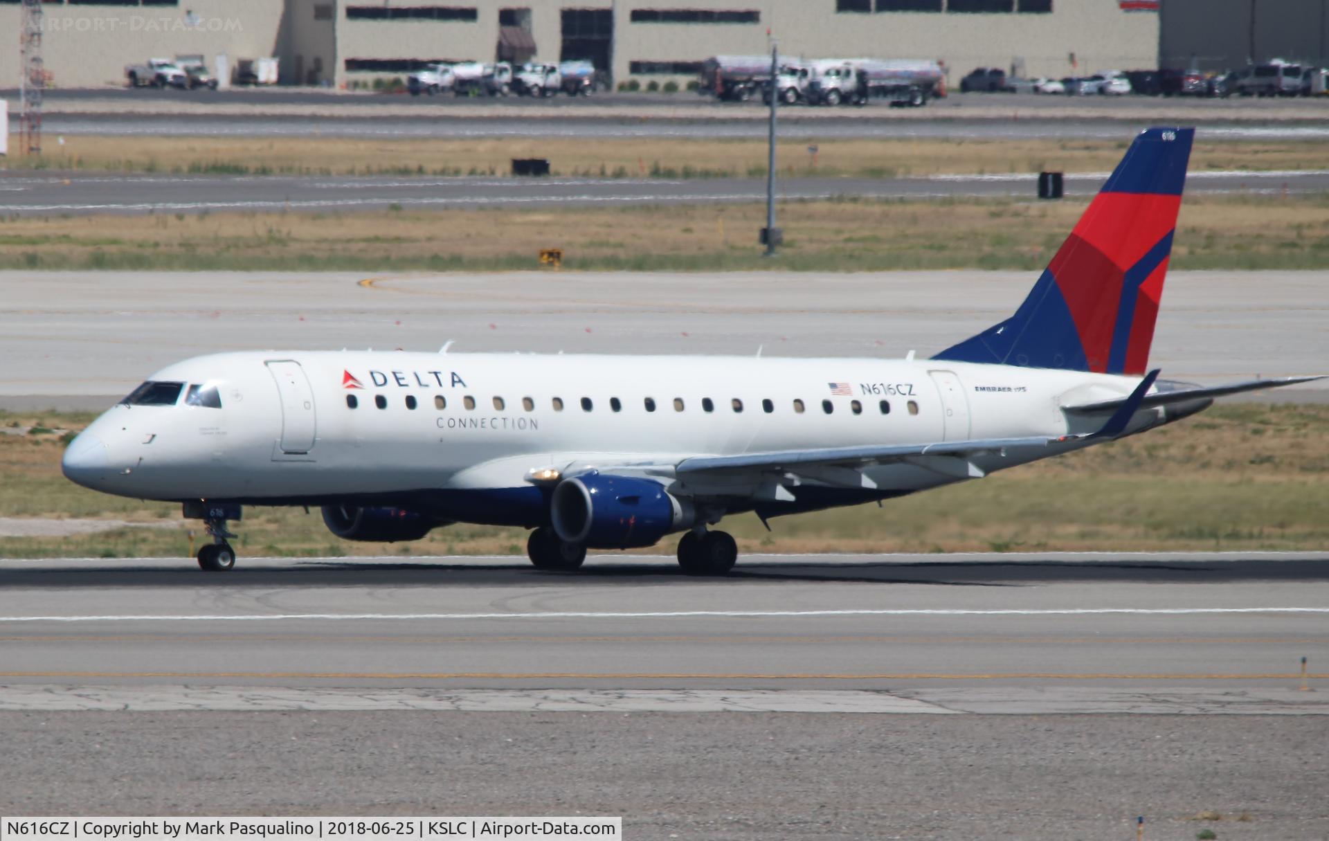 N616CZ, 2008 Embraer 175LR (ERJ-170-200LR) C/N 17000209, ERJ 170-200 LR