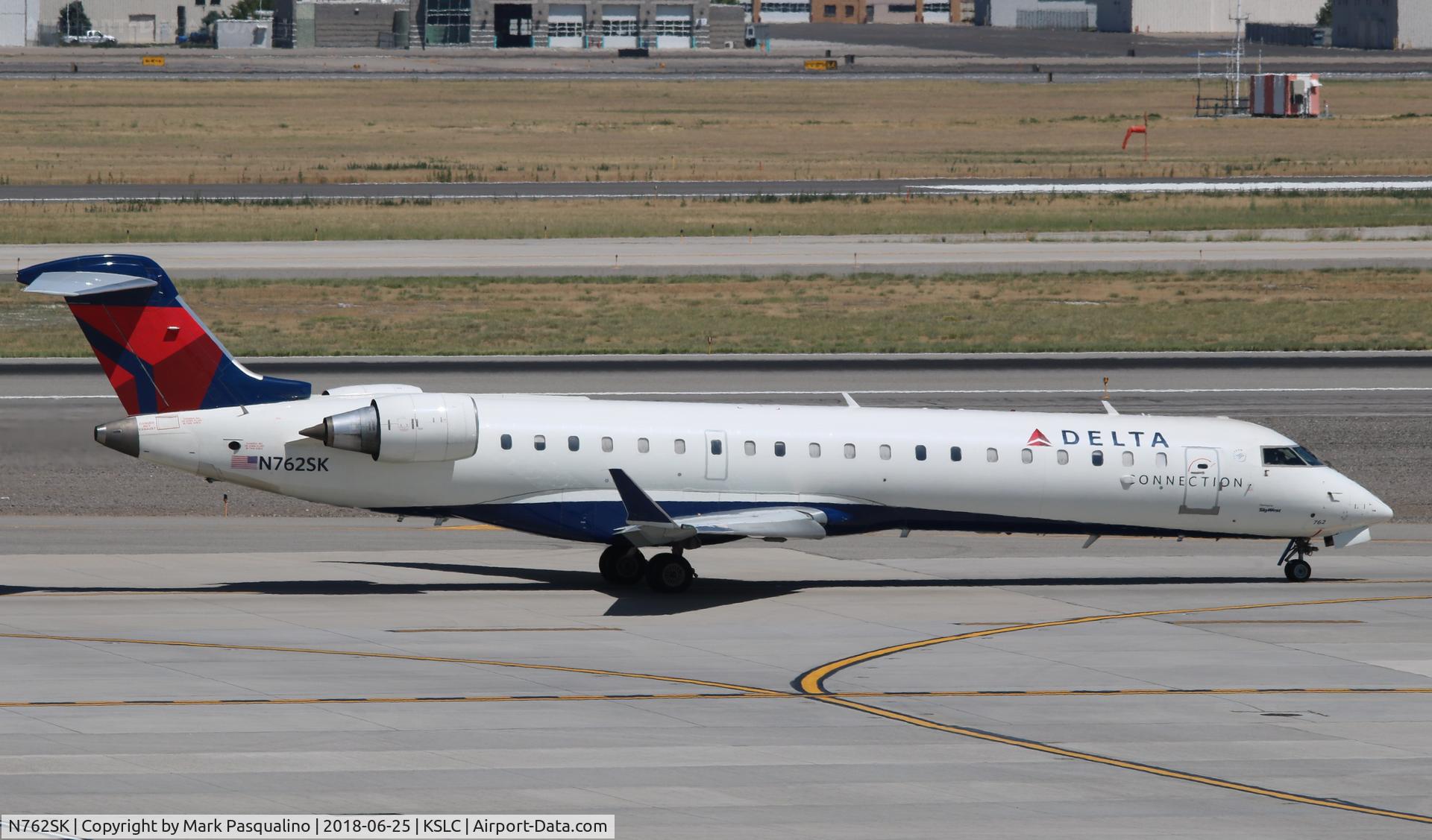 N762SK, 2005 Bombardier CRJ-701ER (CL-600-2C10) Regional Jet C/N 10226, CL-600-2C10
