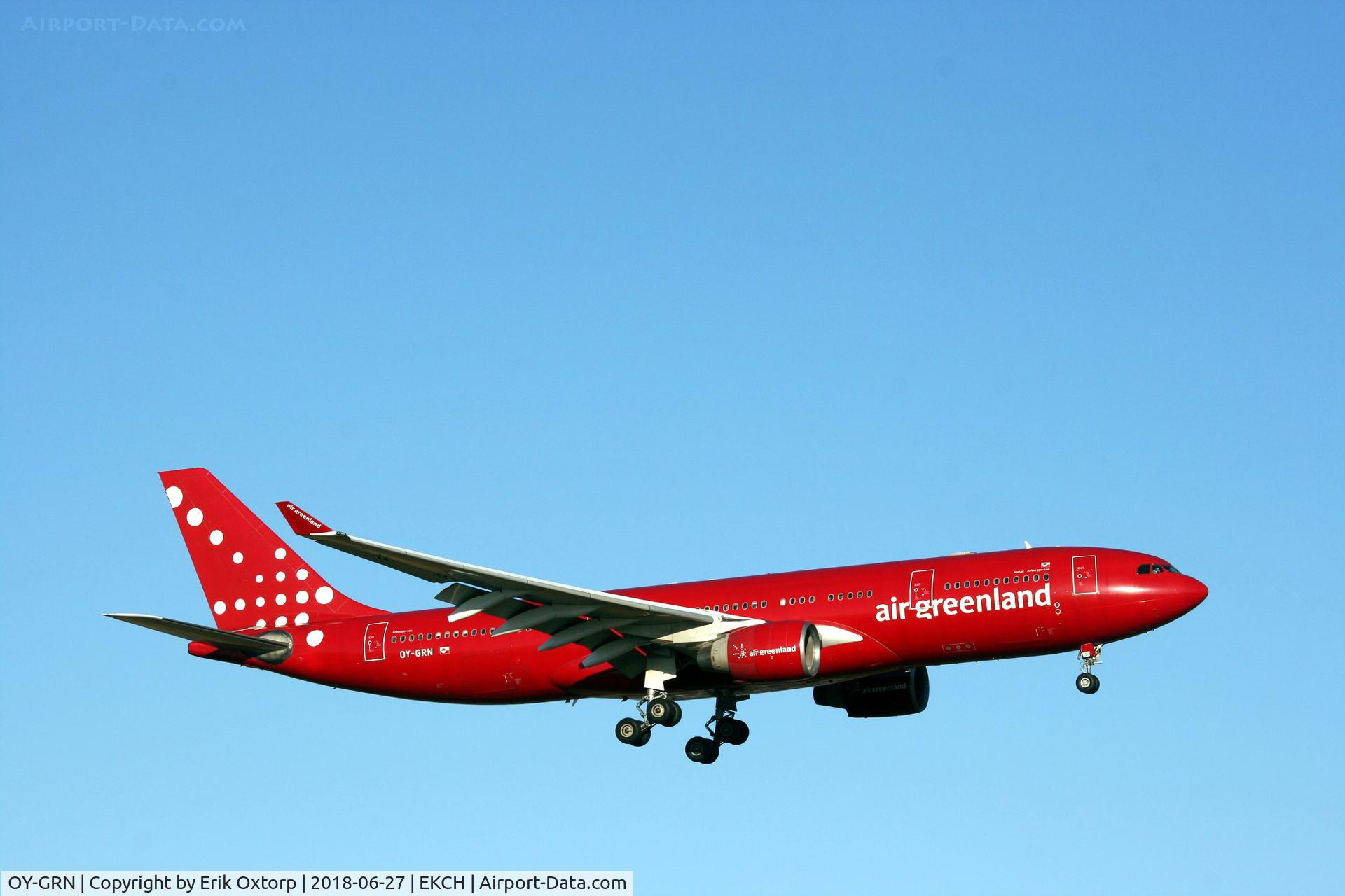 OY-GRN, 1998 Airbus A330-223 C/N 230, OY-GRN landing rw 22L