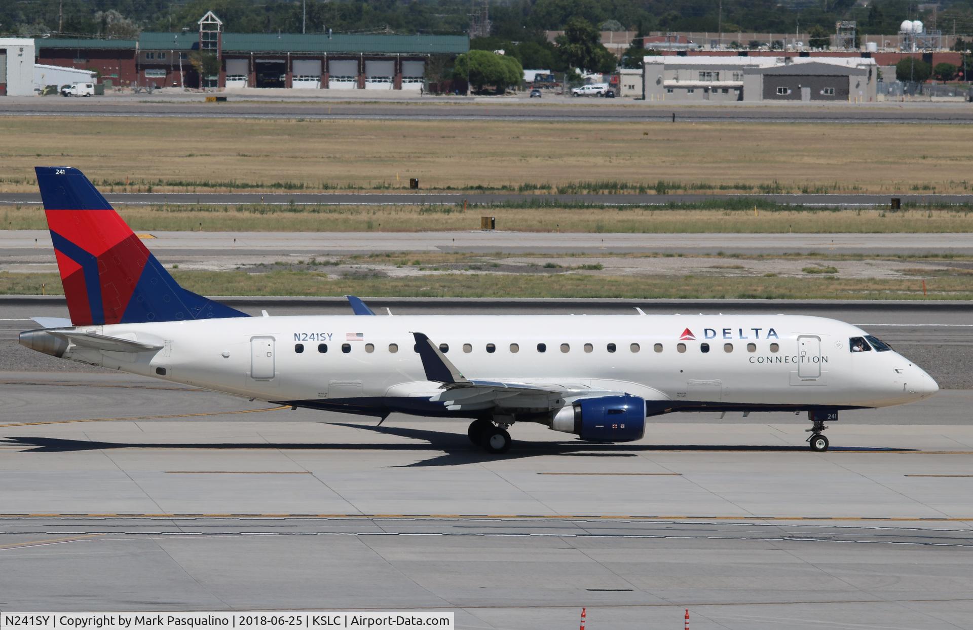 N241SY, 2016 Embraer 175LR (ERJ-170-200LR) C/N 17000585, ERJ 170-200 LR