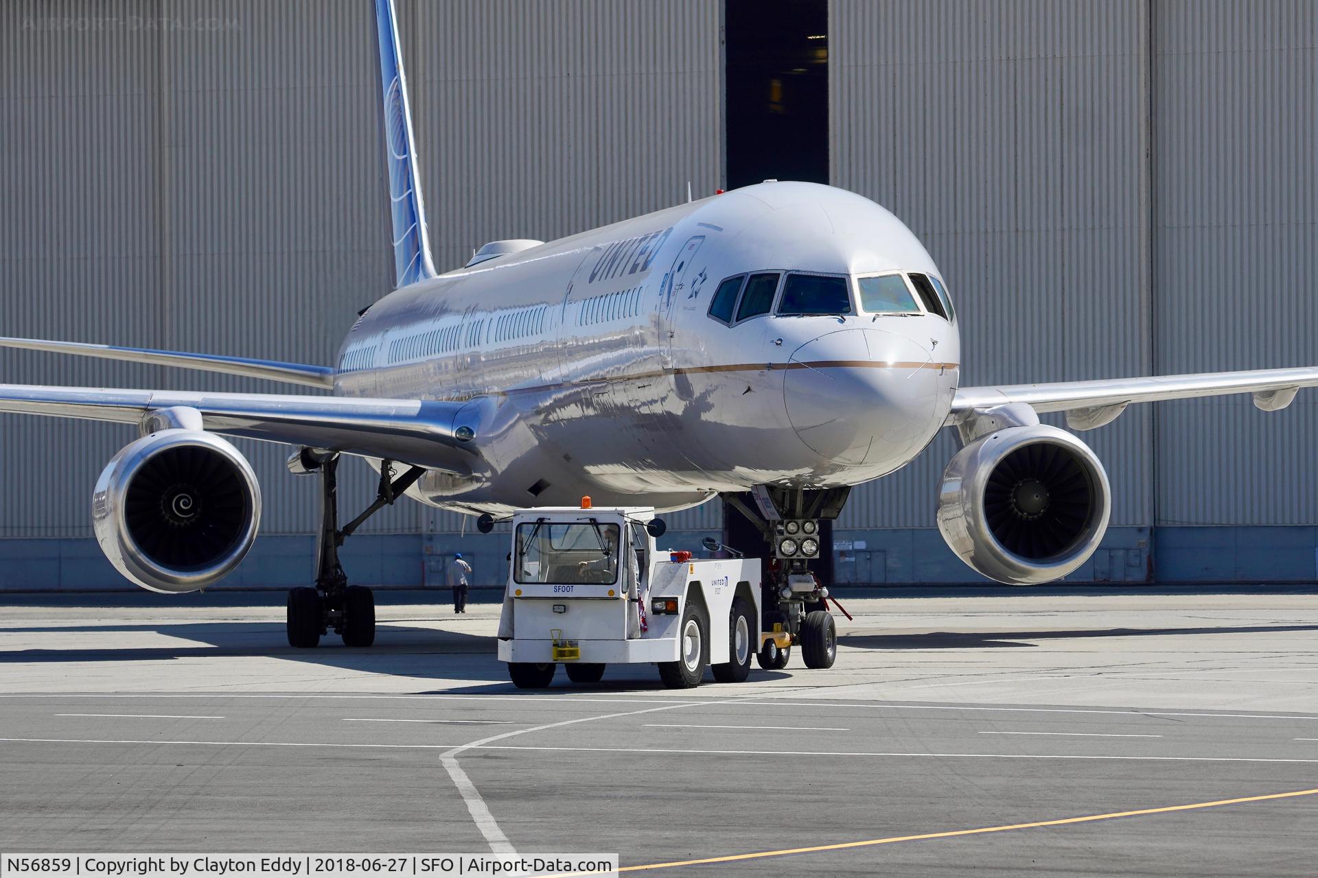 N56859, 2004 Boeing 757-324 C/N 32818, SFO 2018.