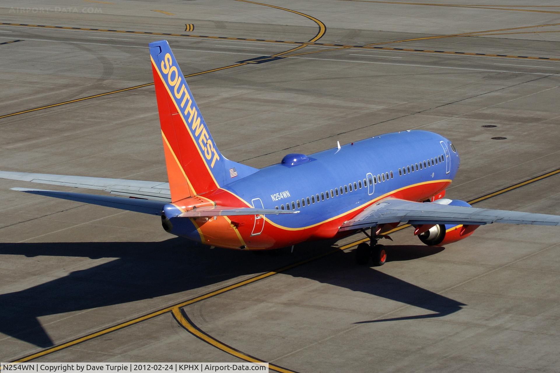 N254WN, 2006 Boeing 737-7H4 C/N 32512, No comment.