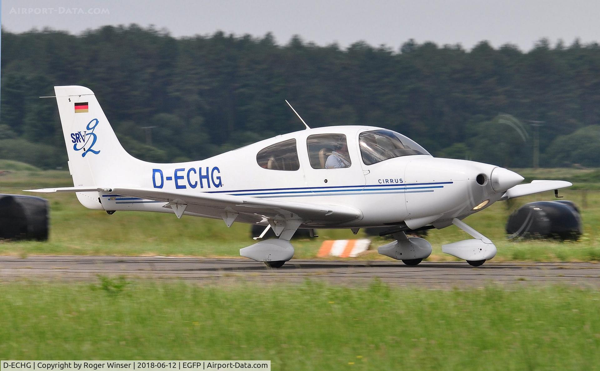 D-ECHG, Cirrus SRV G2 C/N 1555, Visiting SRV-G2 departing Runway 04.