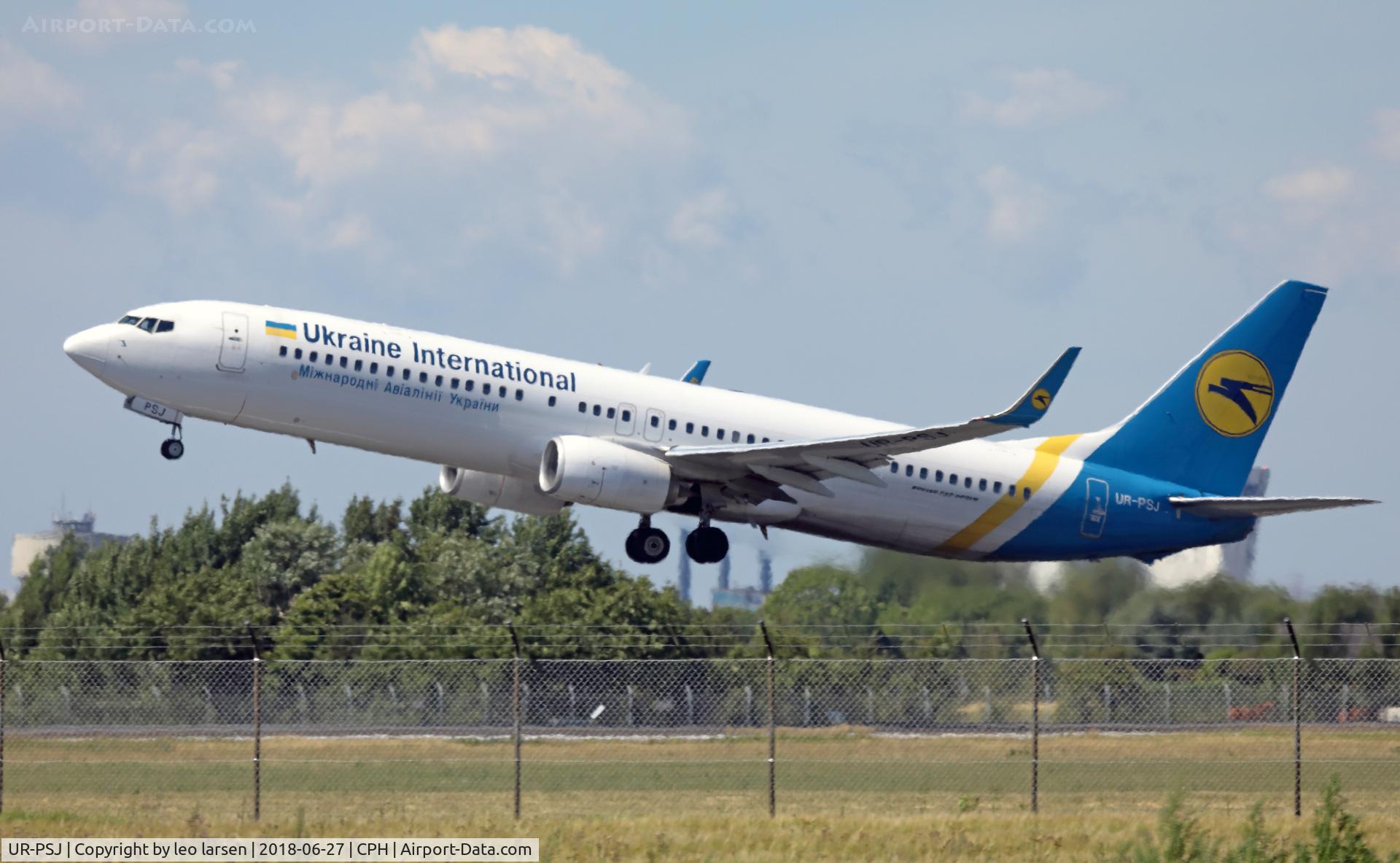 UR-PSJ, 2013 Boeing 737-9KV C/N 41535, Copenhagen 27.6.2018 T/O R-22R