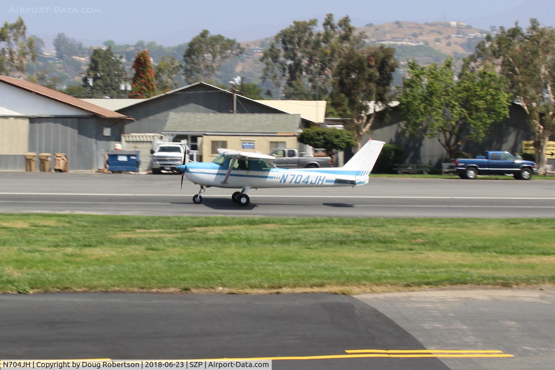 N704JH, 1976 Cessna 150M C/N 15078644, 1976 Cessna 150M, Continental O-200 100 Hp, another landing roll Rwy 22