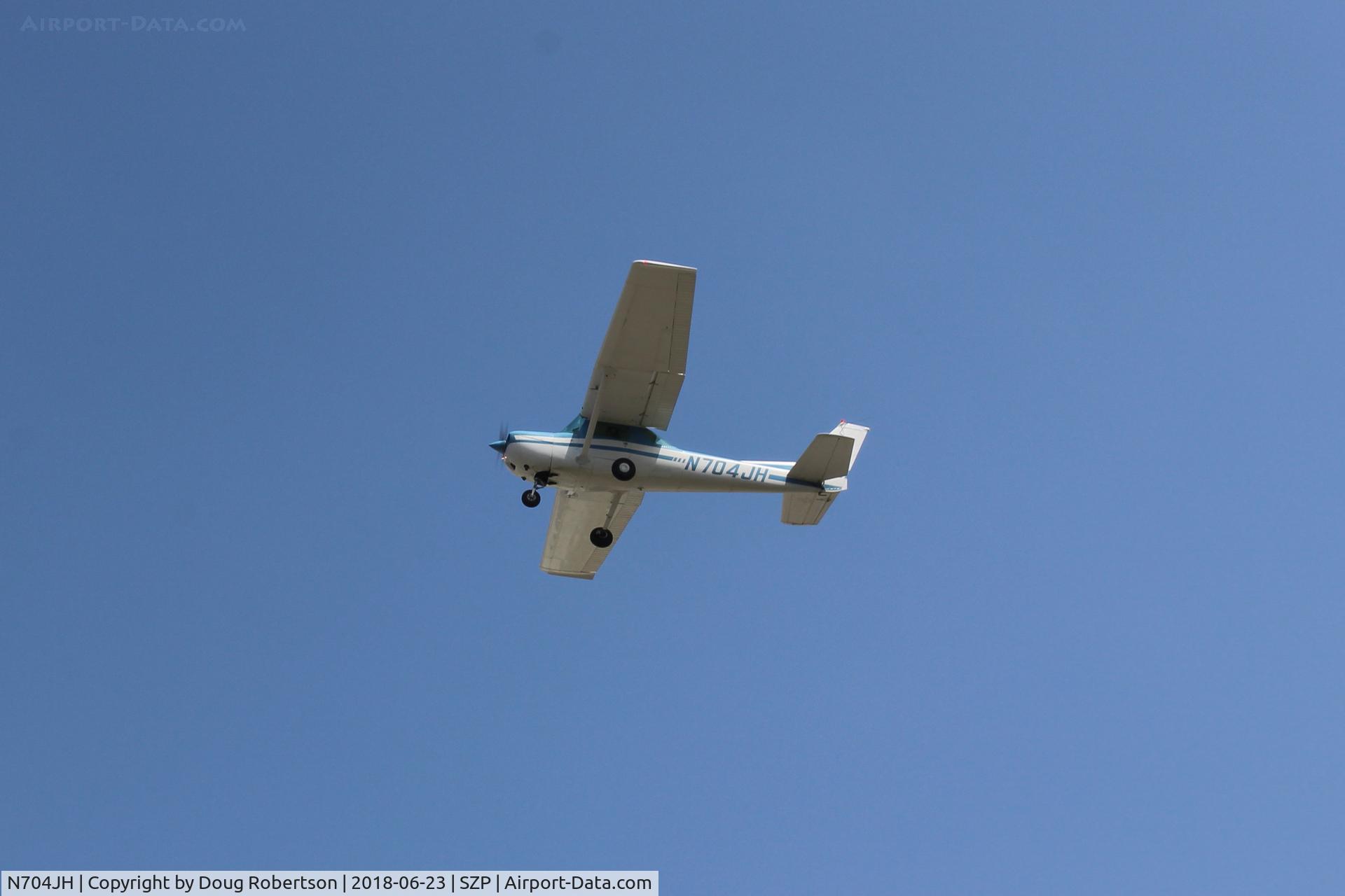 N704JH, 1976 Cessna 150M C/N 15078644, 1976 Cessna 150H, Continental O-200 100 Hp, another takeoff climb Rwy 22