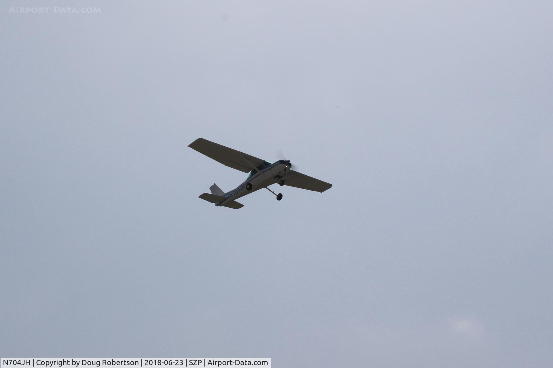 N704JH, 1976 Cessna 150M C/N 15078644, 1976 Cessna 150M, Continental O-200 100 Hp, takeoff climb Rwy 22