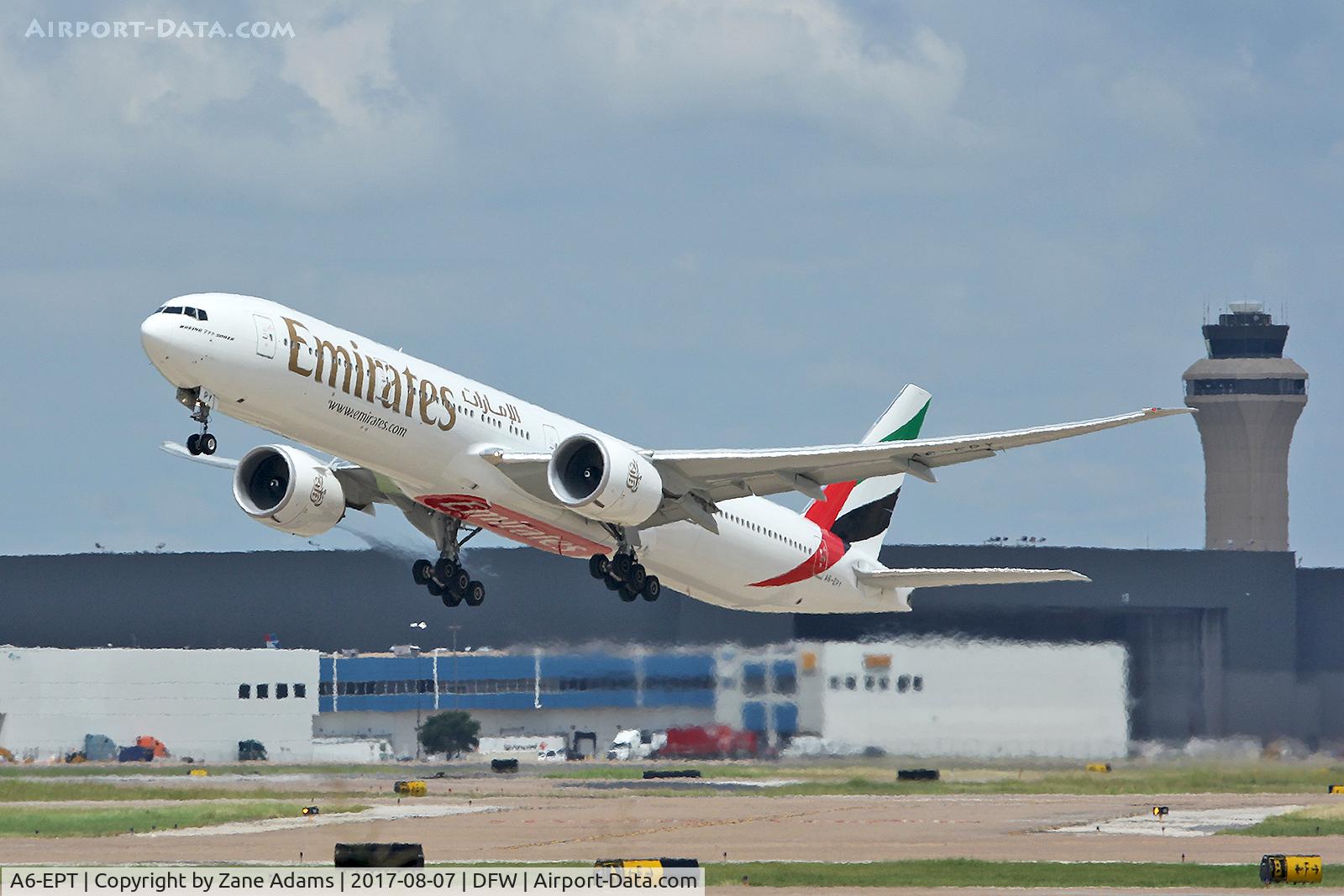 A6-EPT, 2016 Boeing 777-300/ER C/N 42339, At DFW Airport
