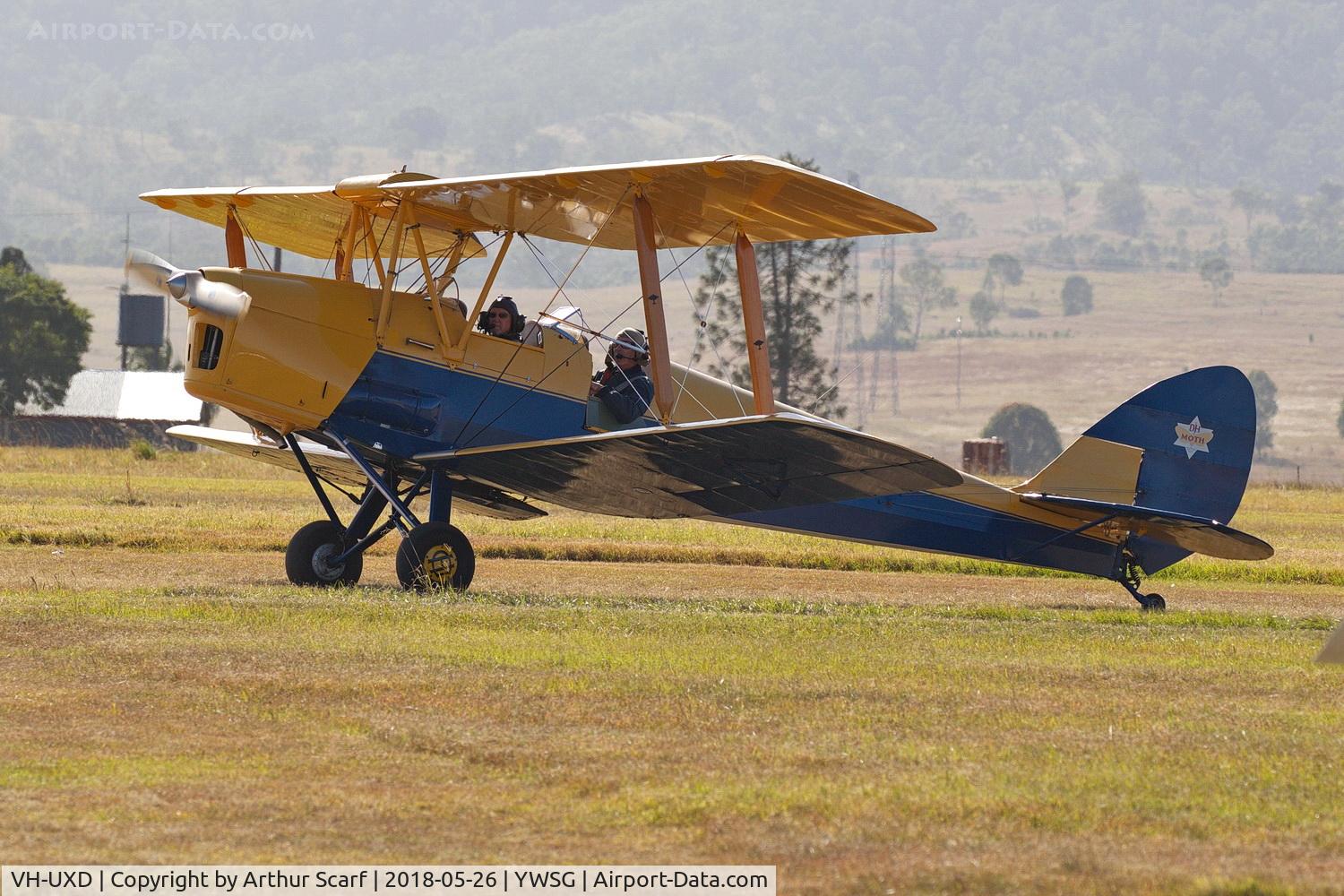 VH-UXD, 1944 De Havilland DH-82A Tiger Moth II C/N 1056, Red Thunder - Watts Bridge 2018