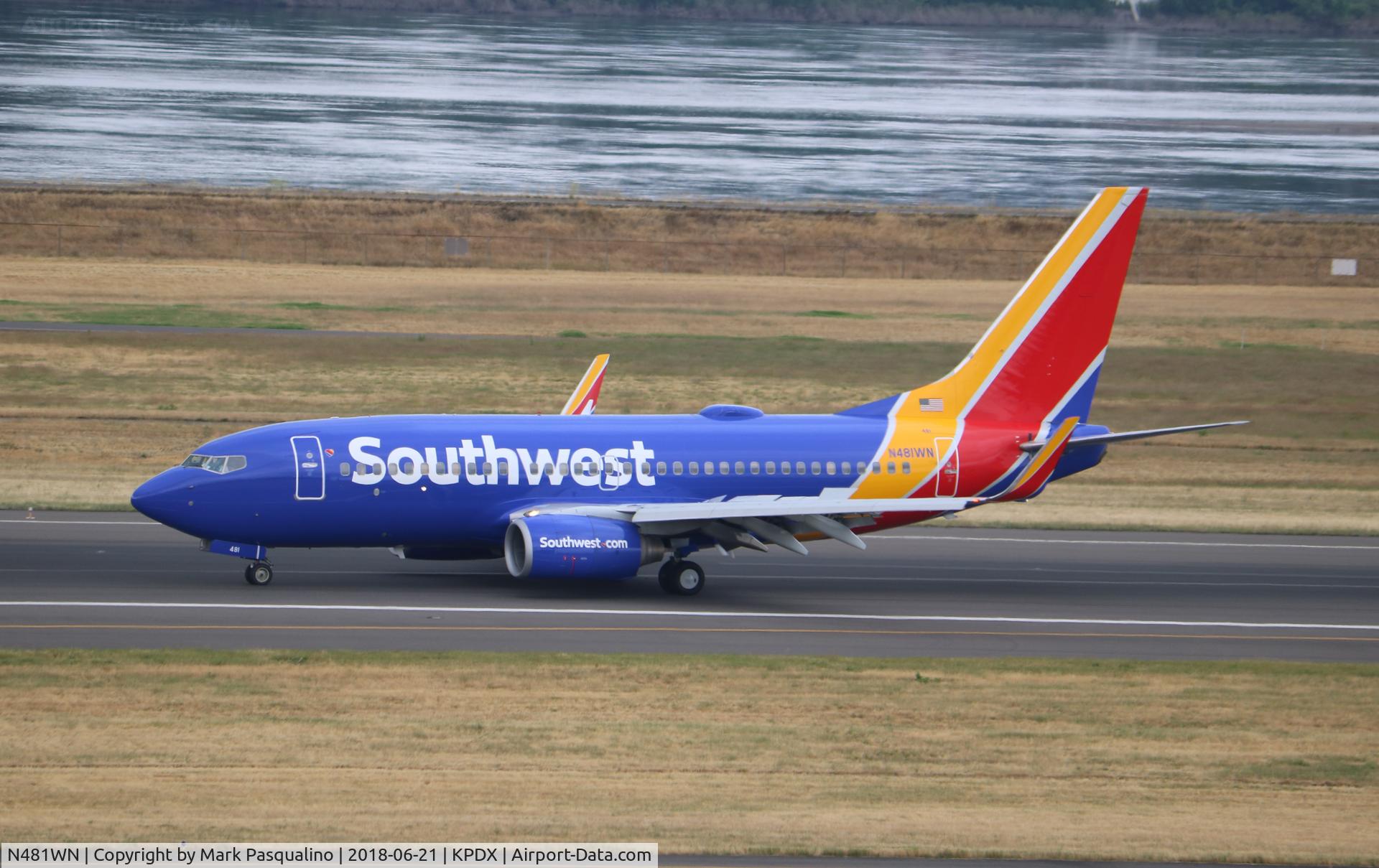 N481WN, 2004 Boeing 737-7H4 C/N 29853, Boeing 737-700