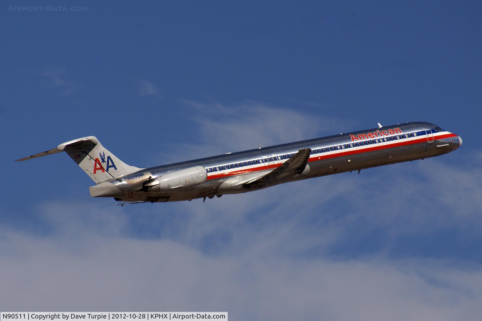 N90511, 1989 McDonnell Douglas MD-82 (DC-9-82) C/N 49805, Delivered to American on 12/12/1989. It has been stored since April, 2013.