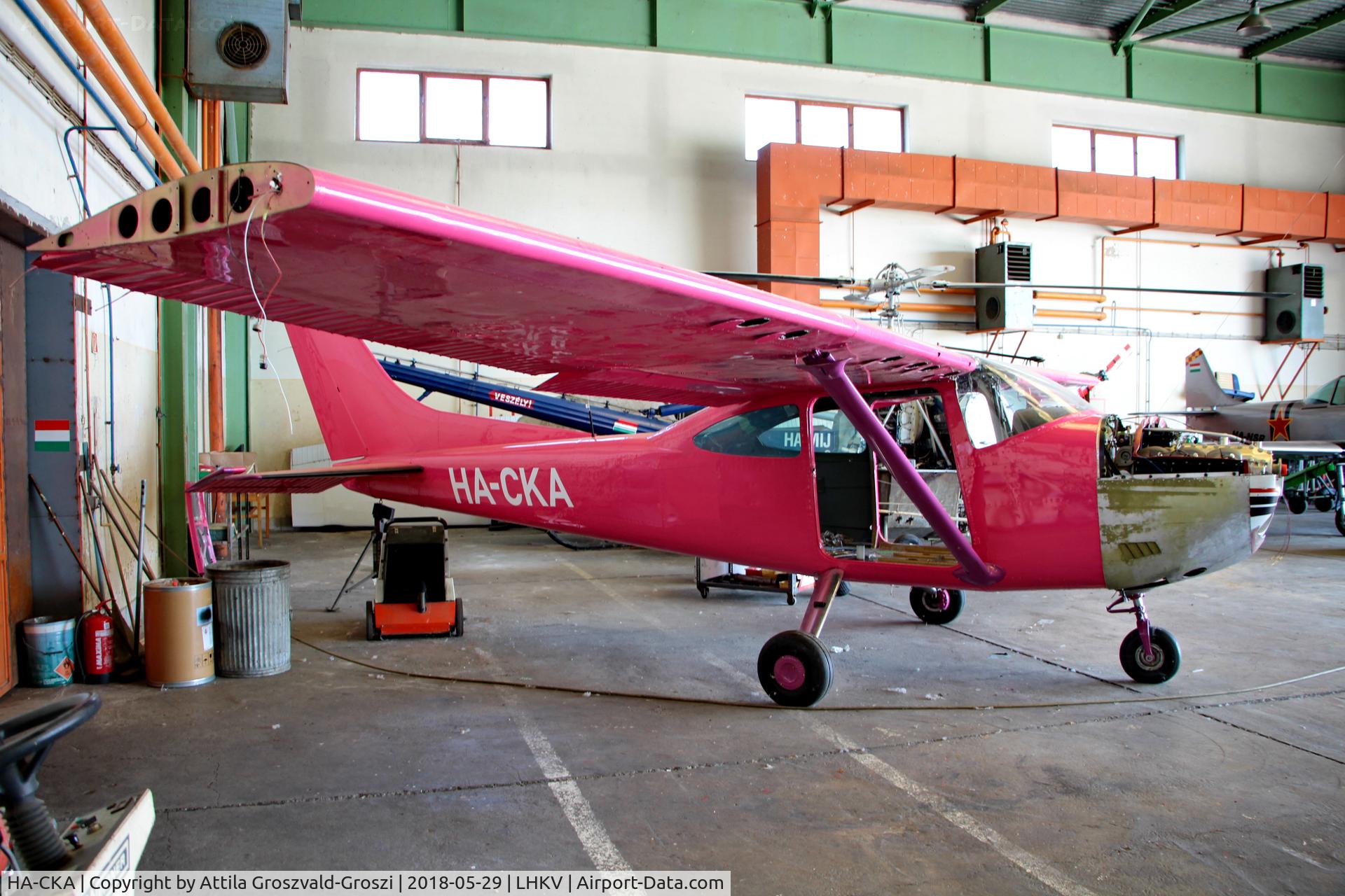 HA-CKA, 1979 Reims F182Q Skylane C/N F18200100, LHKV - Kaposújlak Airport, Hungary