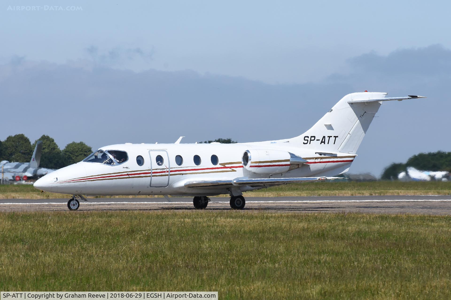 SP-ATT, 2006 Raytheon Beechjet 400A C/N RK-480, Departing from Norwich.