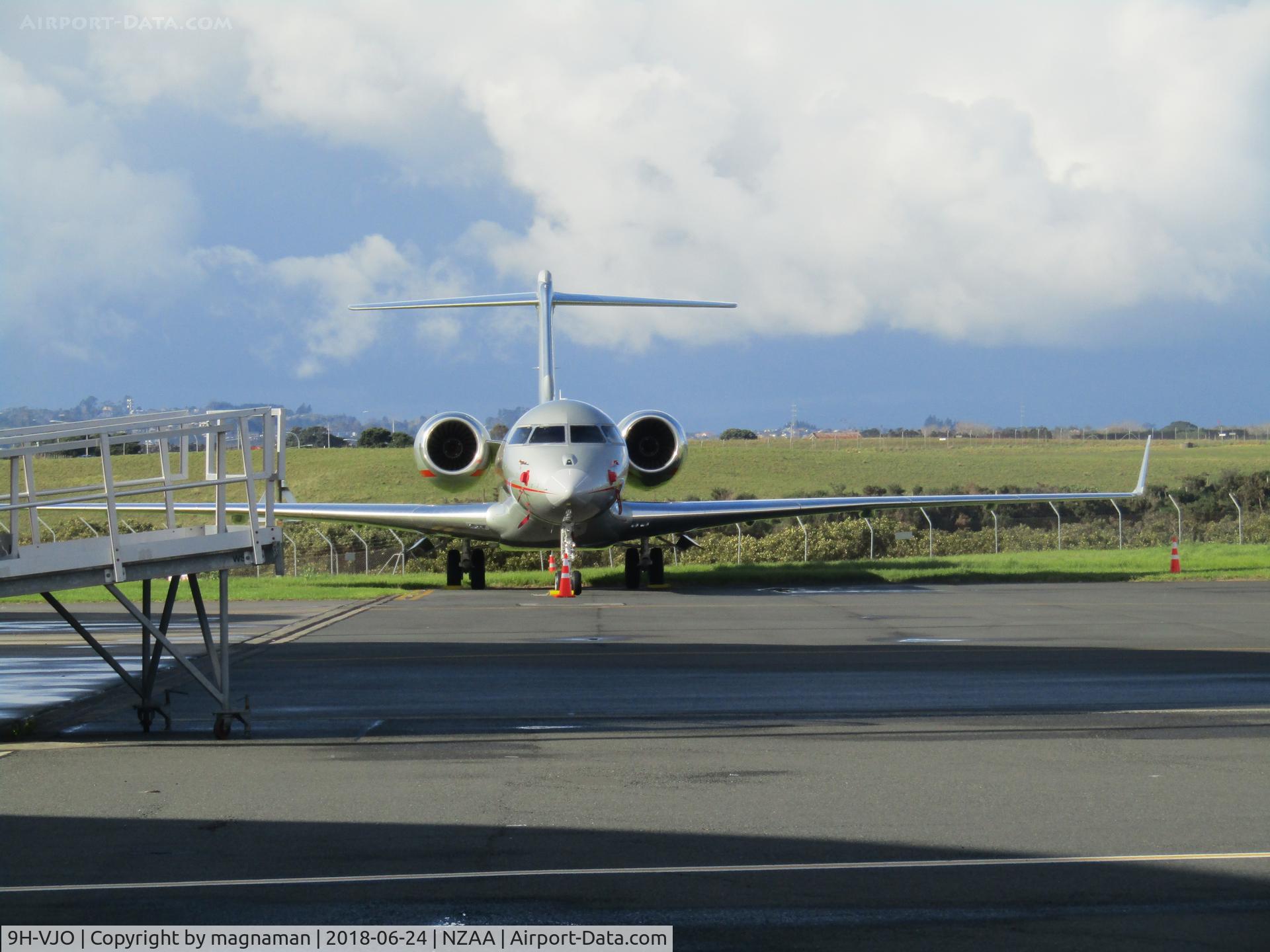 9H-VJO, 2015 Bombardier BD 700-1A10 Global 6000 C/N 9669, On convair apron at AKL