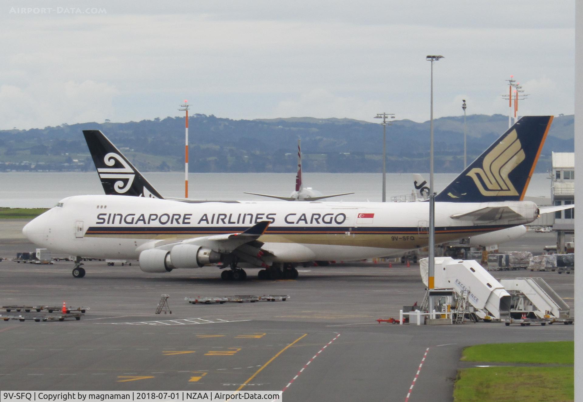9V-SFQ, 2006 Boeing 747-412F(SCD) C/N 32901, taxying out back to Sing