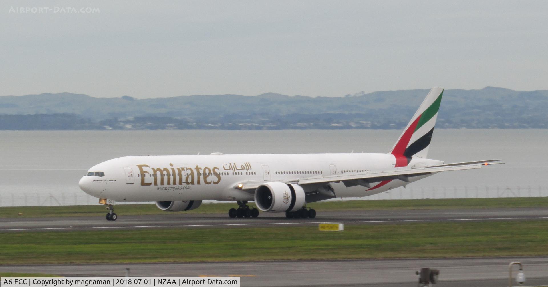A6-ECC, 2007 Boeing 777-36N/ER C/N 33865, just landed at AKL
