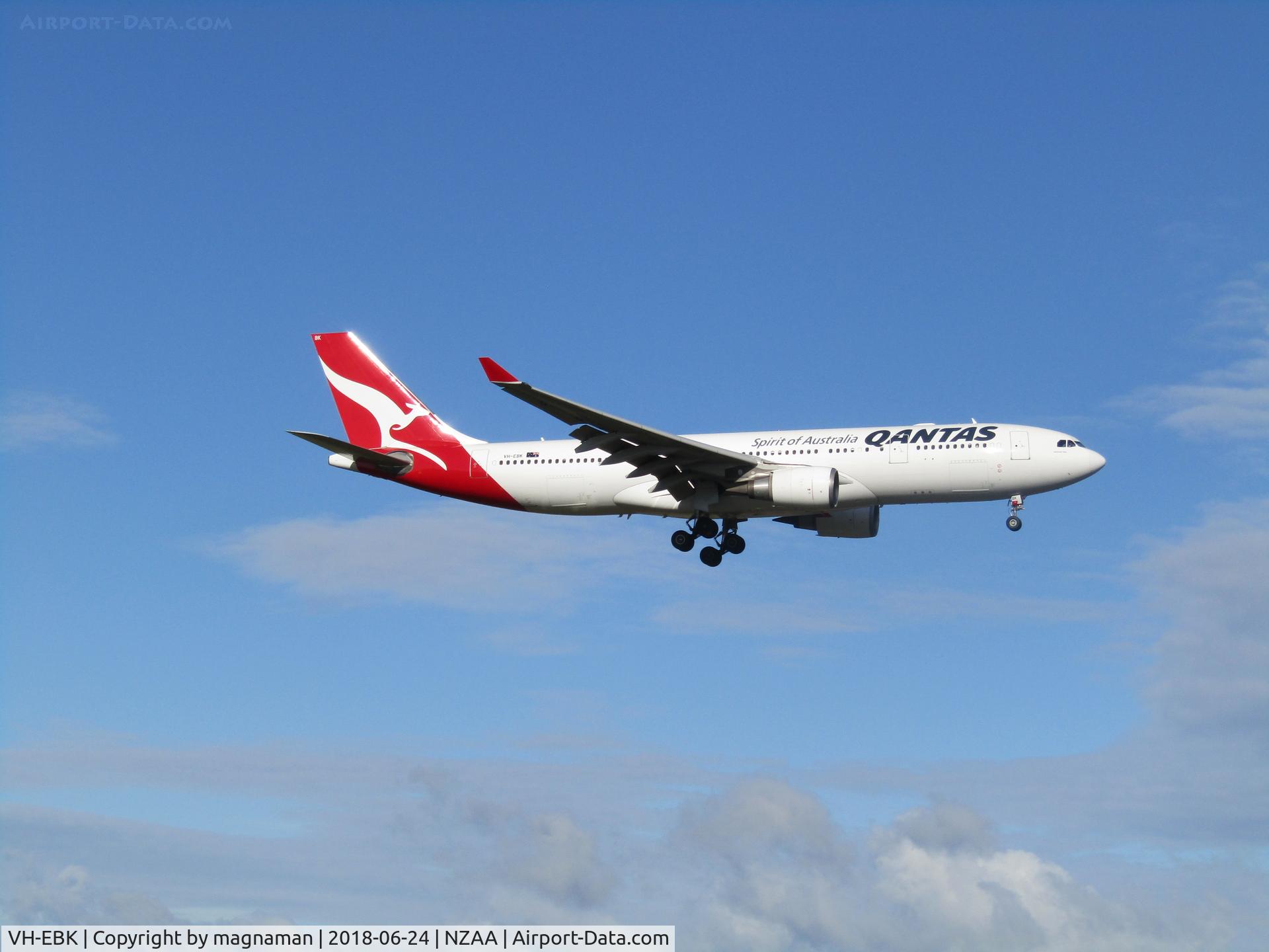 VH-EBK, 2008 Airbus A330-202 C/N 945, about to land at AKL