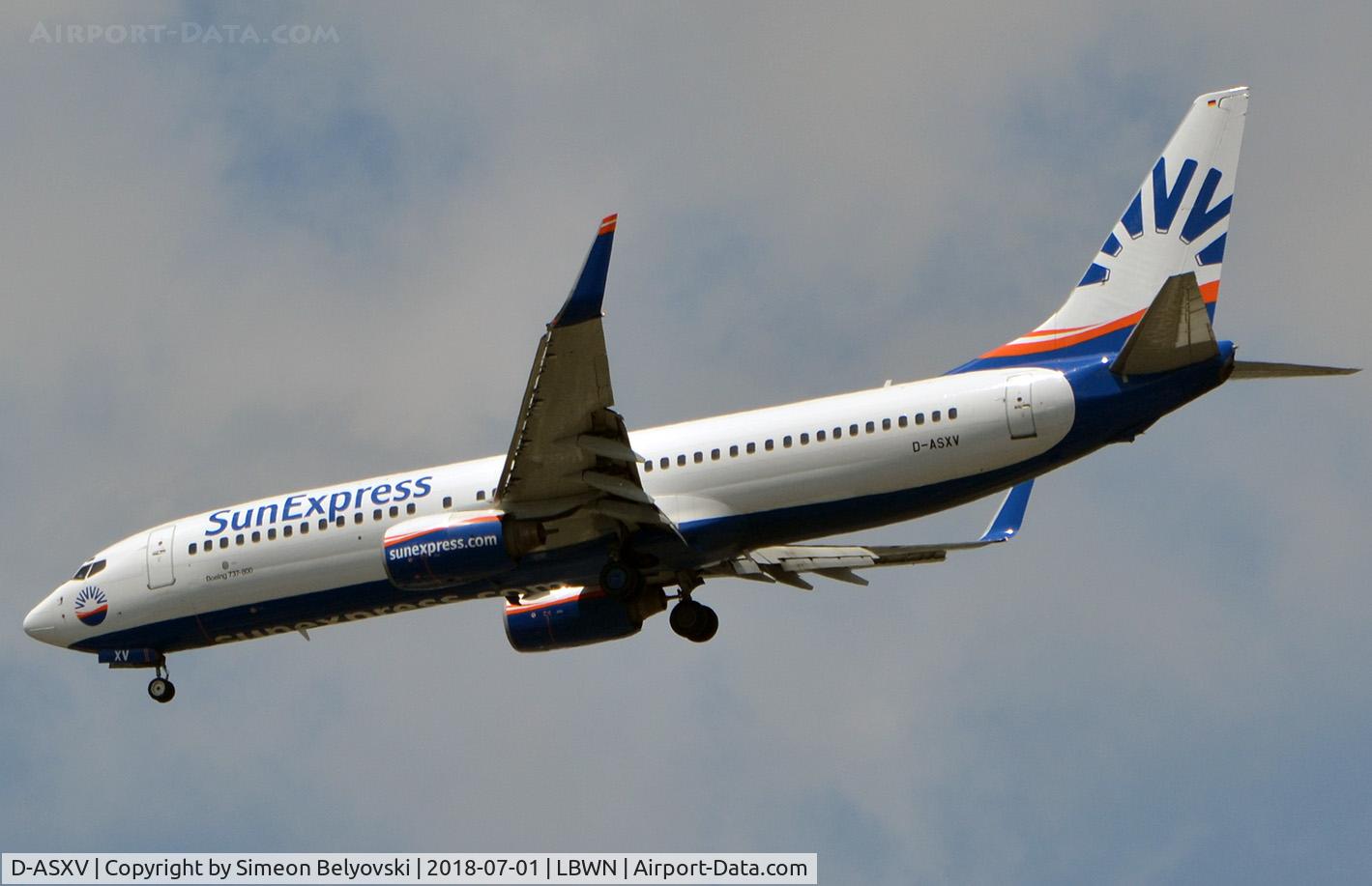 D-ASXV, 2001 Boeing 737-800 C/N 30272, Landing 1.7.2018