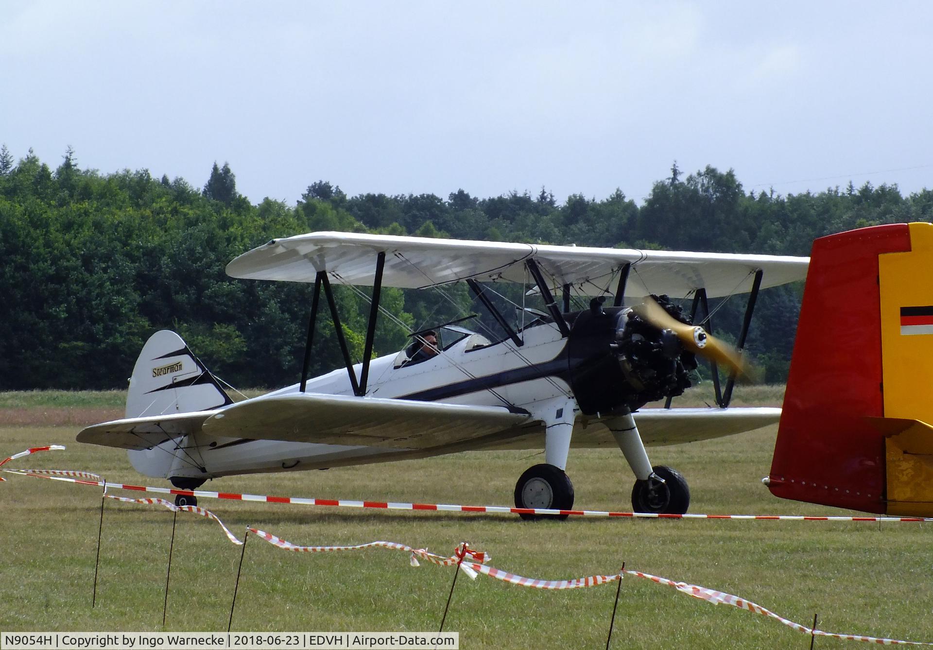 N9054H, 1943 Boeing E75 C/N 758778, Boeing (Stearman) E75 / PT-13 at the 2018 OUV-Meeting at Hodenhagen airfield