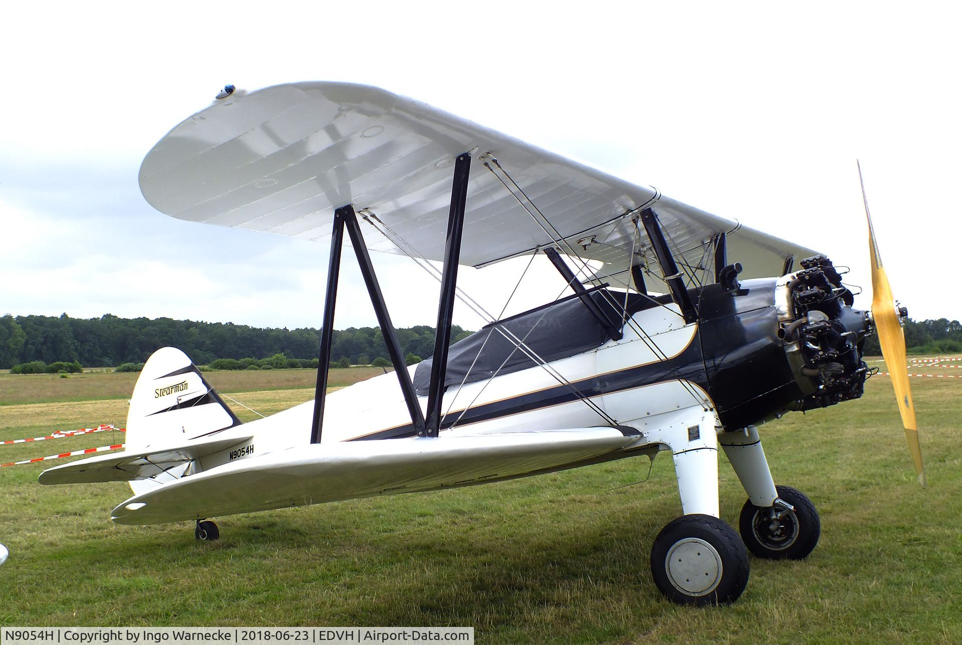 N9054H, 1943 Boeing E75 C/N 758778, Boeing (Stearman) E75 / PT-13 at the 2018 OUV-Meeting at Hodenhagen airfield
