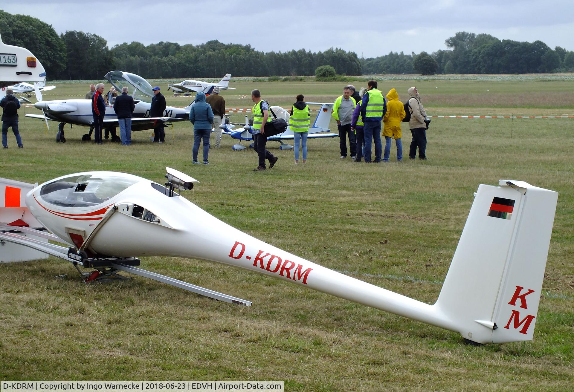 D-KDRM, 1998 Schleicher ASW-27 C/N 27069, Schleicher ASW-27 with retractable auxiliary turbojet at the 2018 OUV-Meeting at Hodenhagen airfield