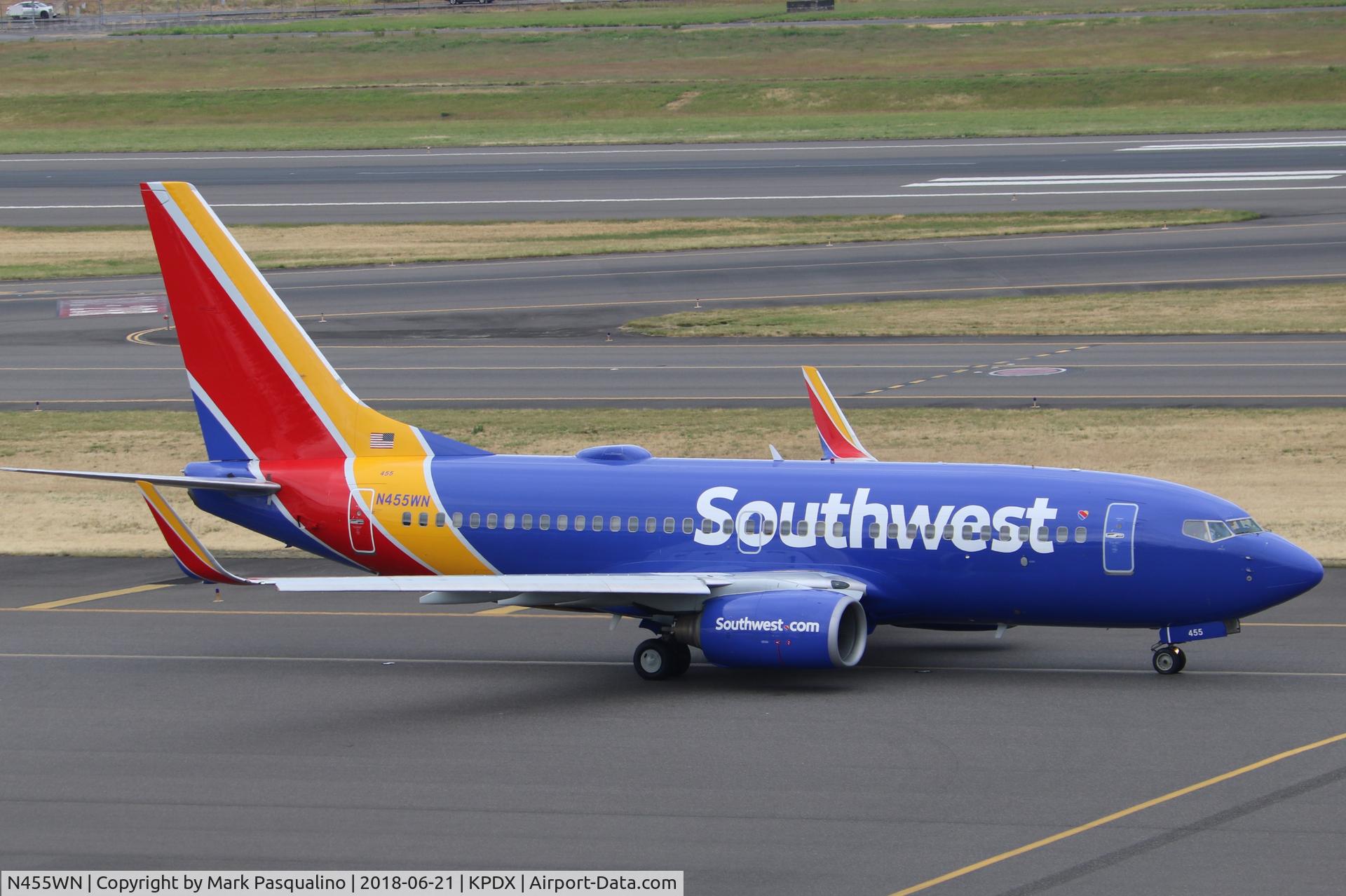 N455WN, 2004 Boeing 737-7H4 C/N 32462, Boeing 737-700