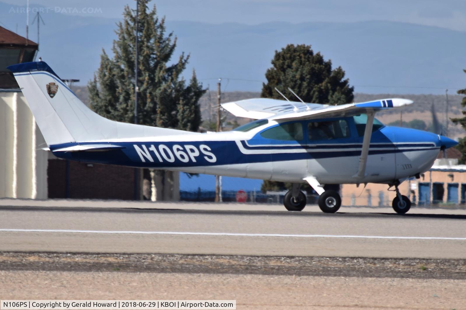 N106PS, 1976 Cessna 182P Skylane C/N 18264800, Landing RWY 28R.