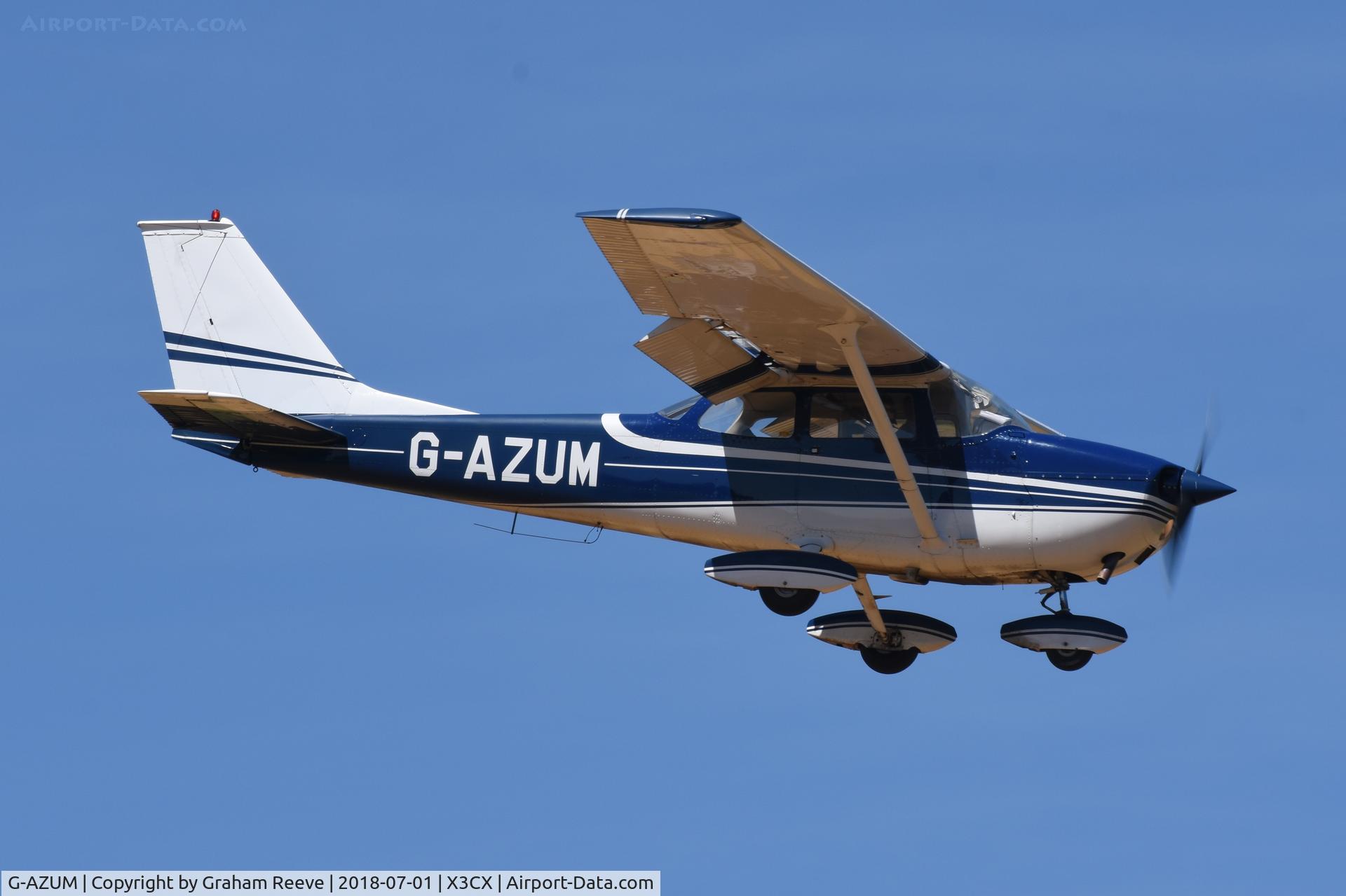 G-AZUM, 1972 Reims F172L Skyhawk C/N 0863, Landing at Northrepps.